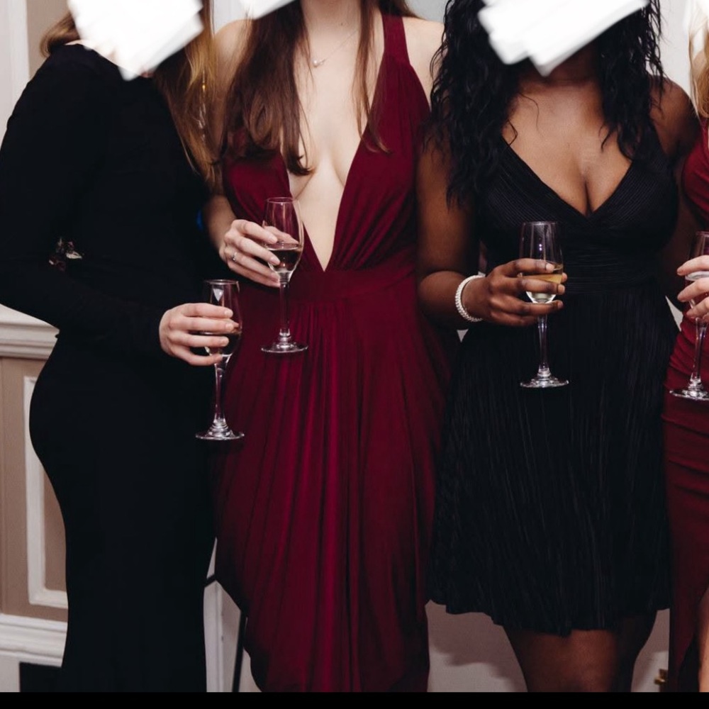 Boohoo Burgundy V-Neck Dress